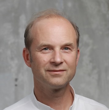 headshot of Jan Jongert
